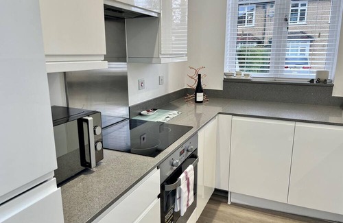 St Albans Casa | Pass the Keys | Stylish Unique 2 Bed Duplex Apartment with Parking