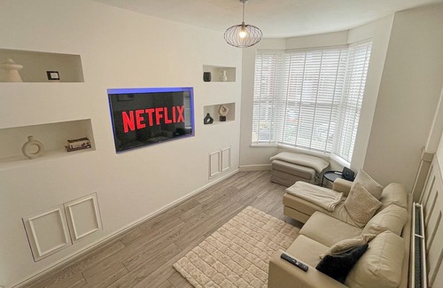 Wallasey Casa | Pass the Keys | Fantastic modern mid-terrace in Wallasey For 5