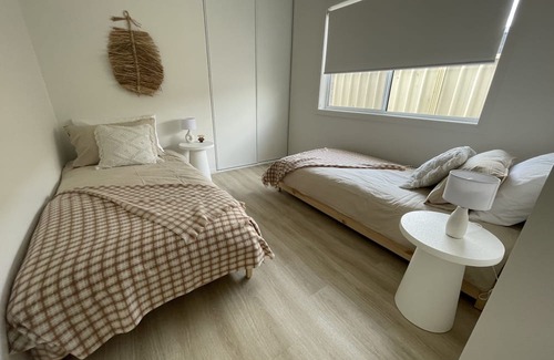 Waterhouse Casa | Brand new holiday home located in the Long Beach area