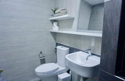 Cheras Apartamento | Boho retreat 1-min walk to MRT Station - Female only