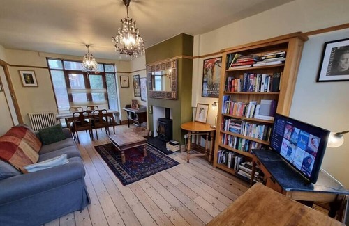 Chorlton-cum-Hardy Casa | Free Parking: Chorlton Home