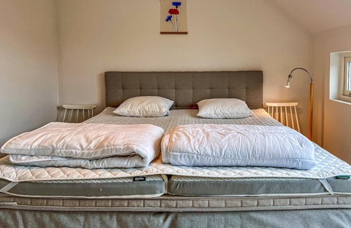 Ljugarn Apartamento | Modern apartment in the center of quiet Ljugarn and close to the beach.