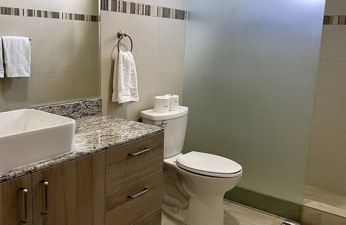 Tumon Apartamento | Luxury 3BD/2BA Condo - Unit 203 Tumon Isa