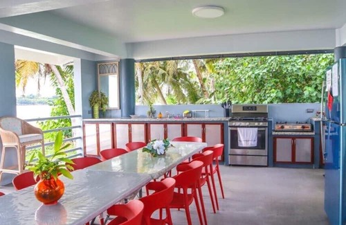 Tamuning Apartamento | Beachfront 1BR - Unit 202 Ocean Villa
