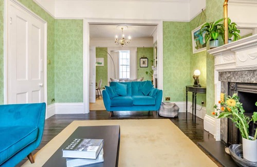 Berwick Cabaña | 4 bedroom accommodation in Hove