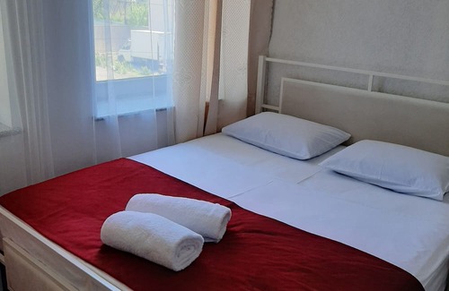 Erebuni Cama Y Desayuno | Hotel erebuni plaza