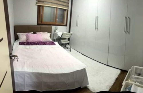 Pyeongtaek Apartamento | Opp walk-in gate Cp Humphreys, Int'l restaurants & health institutions.