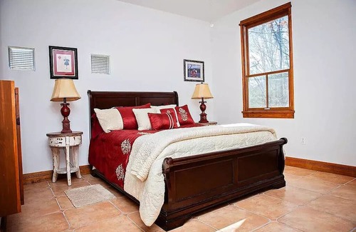 Santeetlah Chalet De Esquí | Cozy mountain lake view retreat. Great place to begin your Smoky Mntn Excursions