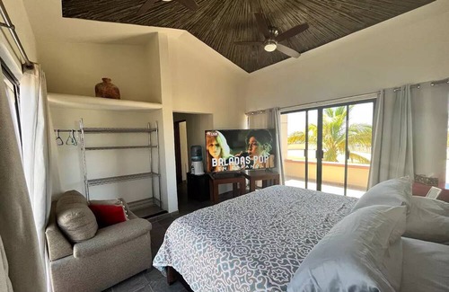 Campo de Golf Fonatur Apartamento | Beautiful room with ocean views