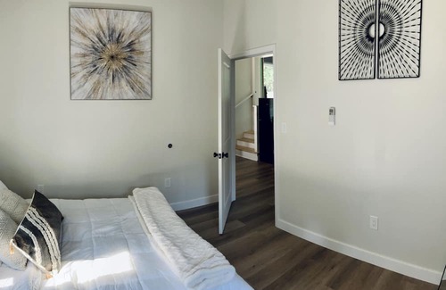 Lawrenceville Cabaña | Cozy Suite near Princeton