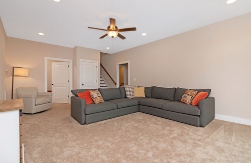 Bear Lake Reserve Complejo | Sparkleview! A lovely home with stunning lake view in a private resort community