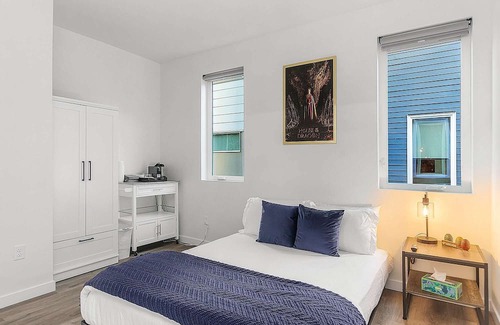 Capitol Hill Apartamento | Meleys' Crimson Keep: Driftmark's Suite