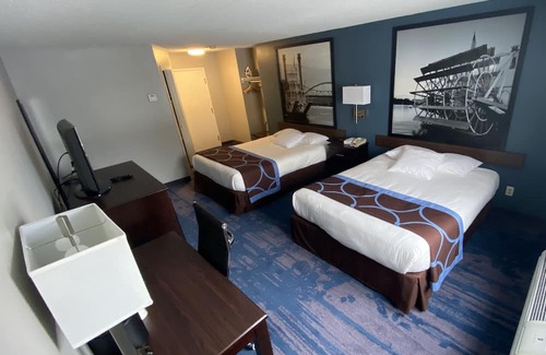 Southside Hotel | Super 8 by Wyndham Prairie Du Chien