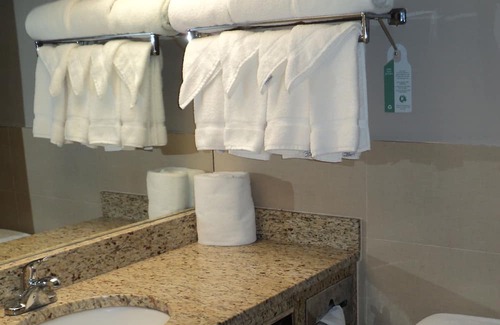 Northwest Yonkers Hotel | Ramada by Wyndham Yonkers / Westchester