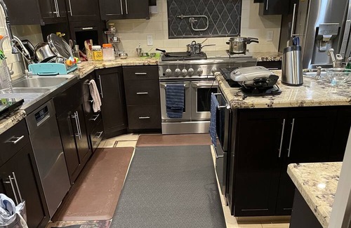 South San Jose Casa | Kick back and relax in this one bedroom R3 with all comforts.