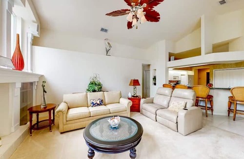 River Hills Masters Apartamento | 4 Bedroom 710282 by Houzlet