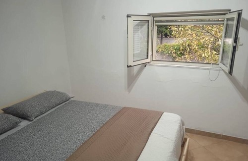 Barra Casa | Casa vacanze 55. 3 minutes from the train to the historic center of Naples.