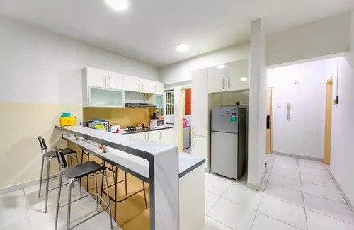 Puchong Apartamento | Sunset view Apt perfect for Biz/Family @ SetiaWalkn