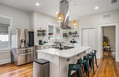 North Hyde Park Casa | Charming centrally located 3bed 2bath