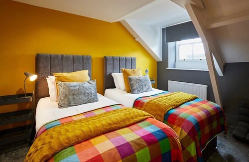 South Charlton Apartamento | Host & Stay | Yellow Ochre