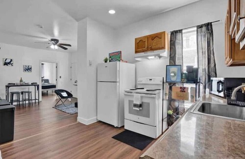 St. Paul's Park Apartamento | 2nd flr Paradise downtown Allentown! Secured parking lot