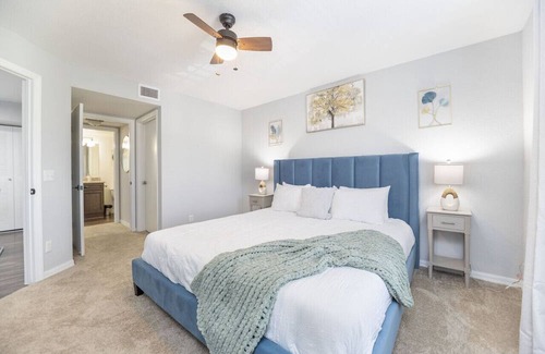 North Naples Apartamento | Beautiful New Apt only 10 minutes to the Beach!