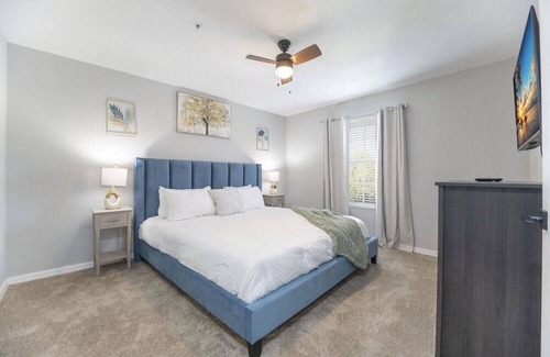 North Naples Apartamento | Beautiful New Apt only 10 minutes to the Beach!