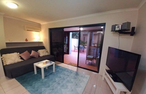 Spring Hill Apartamento | Parking, Wi-Fi, Court yard