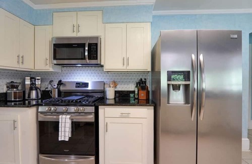 Balsam Grove Casa | Trail-Ready Retreat near Waterfalls w/ Hot Tub