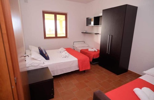 Torrenova Apartamento | Apartment "Costa Tirrena 0" with Sea View & Shared Pool