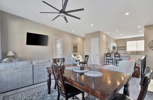 Diamond Valley Casa | *New Listing!* Central to Everything!