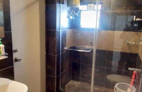 Besant Nagar Apartamento | Besant Nagar, Fully Furnished Accommodates 6 adults-Wireless Internet ready