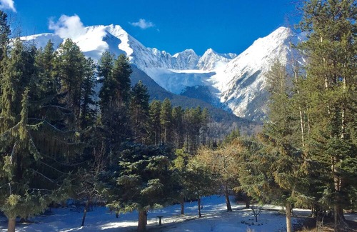 Smithers Casa | Picturesque family Ski Vacation, perfect for medical professionals, all mod cons