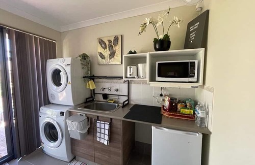 Southern River Apartamento | Guest Suite @17 & three-quarters - Feels like home