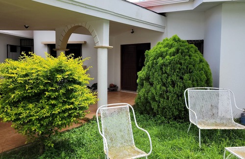 Managua Casa | Casa Entera con Alberca en las Colinas Managua, Apta Para Familias