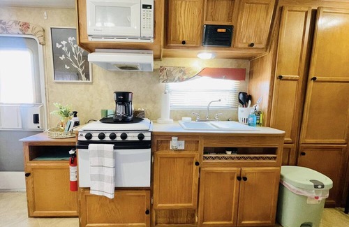 Pinon Hills Casa | Glamping Experience - Private Hot Tub