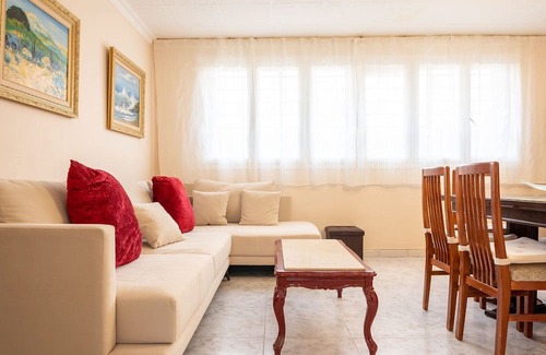 Cornella de Llobregat Apartamento | GuestReady - Vintage Elegance in Catalonia