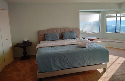 Somerset Casa | Bellevue Somerset Luxury House 5b/3.5b + Super View, but Still very Affordable!