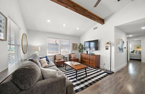 Galveston Casa | 5 Pirates Getaway by BeachBox | Close to Gulf