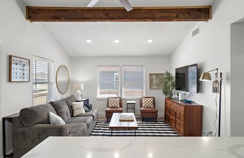 Galveston Casa | 5 Pirates Getaway by BeachBox | Close to Gulf