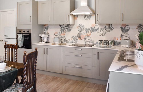 Tilney Fen End Cabaña | 1 bedroom accommodation in King’s Lynn