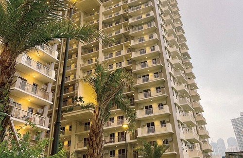 Pasig Condominio | City & River View Retreat: Ideal for Meditation