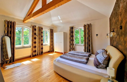 Ulmen Apartamento | 5 Sterne - Waldchalet am Elzbach - Waldtraum