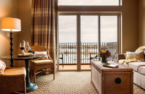 South Richland Hotel | The Lodge at Columbia Point