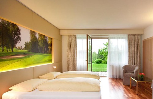 Weissensberg Hotel | Golfhotel Bodensee by Michael Ritter