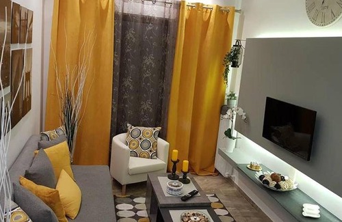 Aigaleo Apartamento | 'Golden Aurora' Apartment With Elegant Style