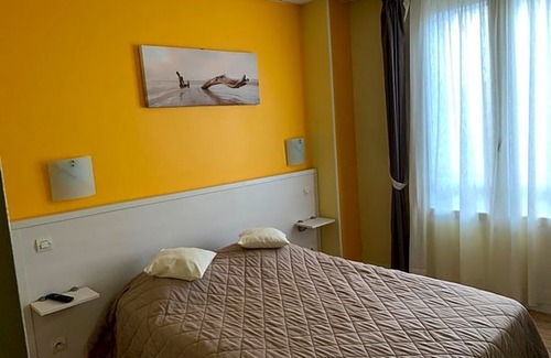 Villers-Bocage Hotel | Au Vieux Puits