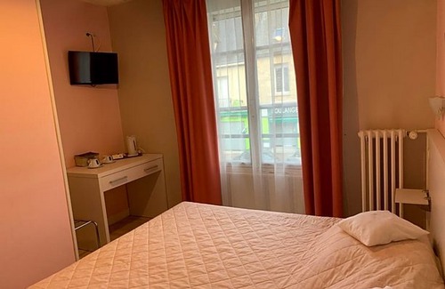Villers-Bocage Hotel | Au Vieux Puits
