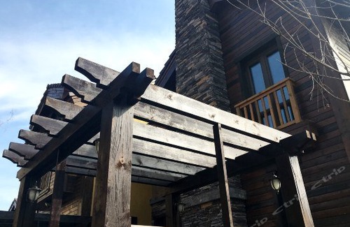 Fusong County Hotel | Squirrel Woo Inn