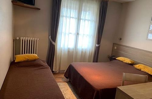 Villers-Bocage Hotel | Au Vieux Puits